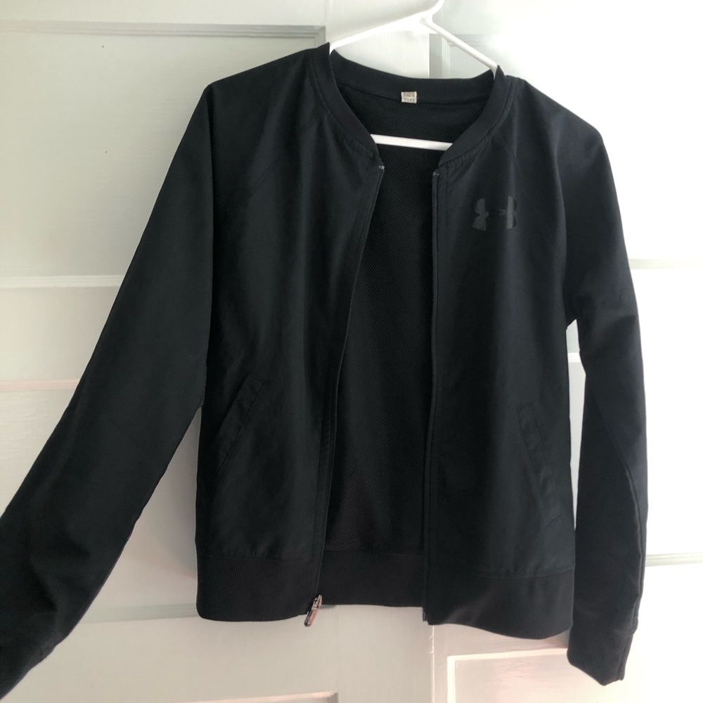 UNDER ARMOR workout jacket